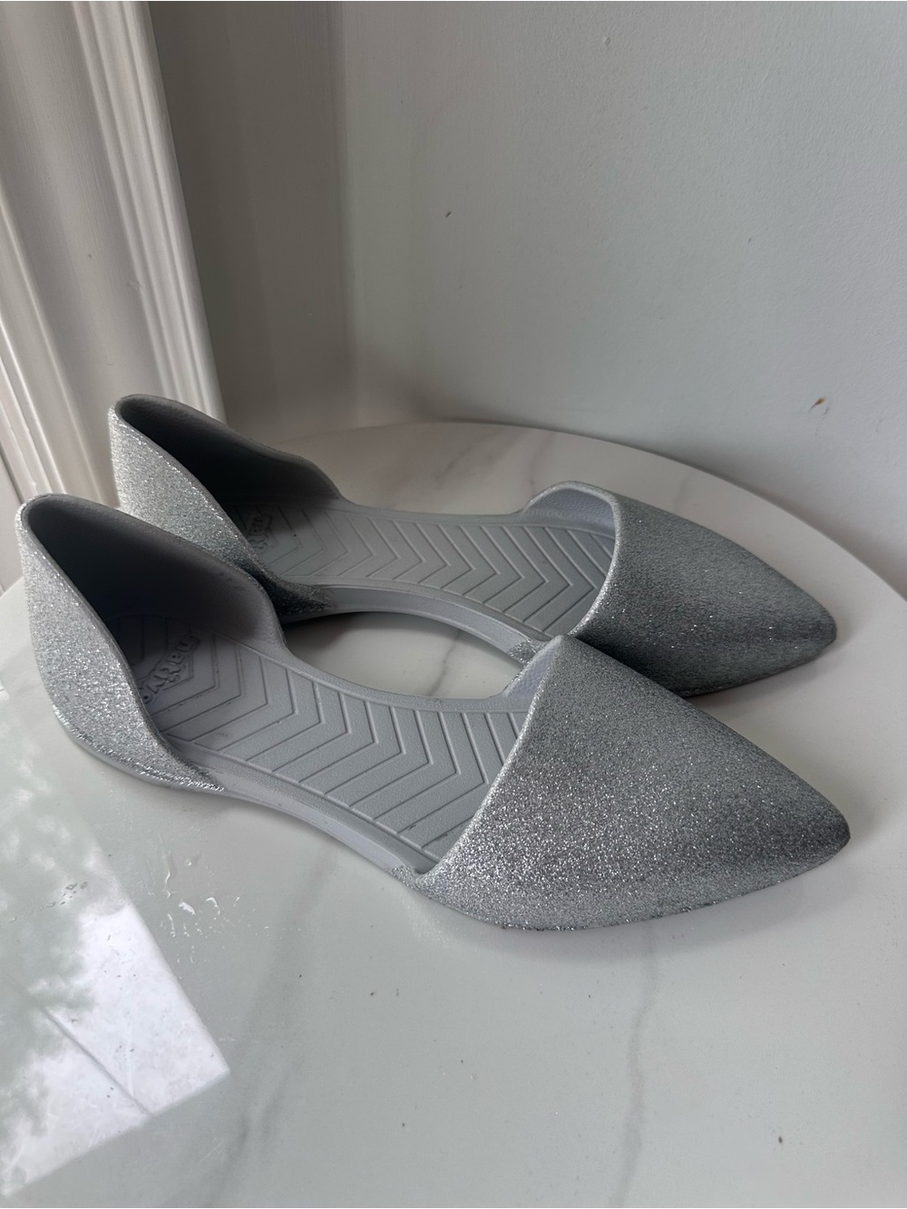 NATIVE SHOES Women's Audrey Pointed D'Orsay Flats Silver Glitter Feminine Size 8